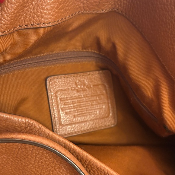 Elegant Coach Brown Leather Hobo Bag - Picture 4 of 9